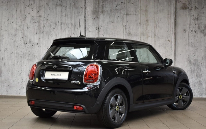 MINI Cooper S cena 165900 przebieg: 8198, rok produkcji 2023 z Ostrów Mazowiecka małe 436
